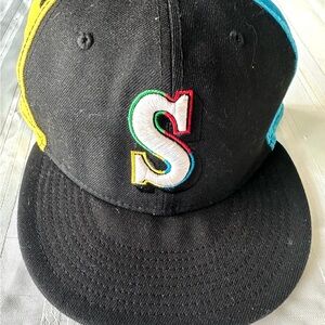 New Era 59FIFTY Seattle Mariners Holiday Games Simon Fitted Cap Hat Black Sz 8